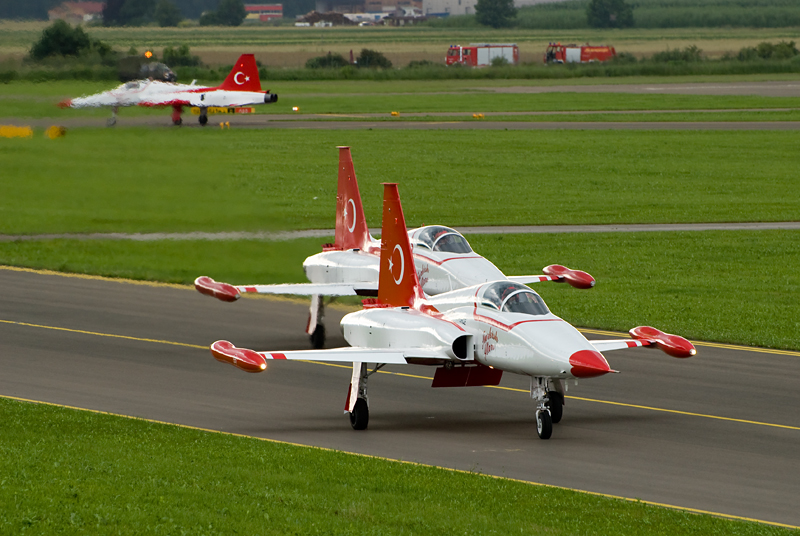 178_AirPower_Turkish Stars na Northrop F-5.jpg